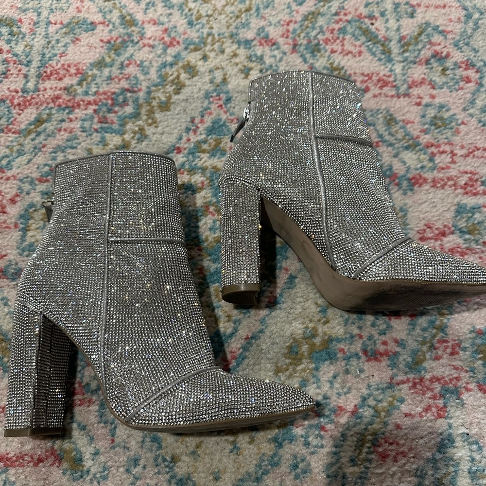 Steve Madden Silver Rhinestone Heeled Boots only wore twice - Picture 5 of 10